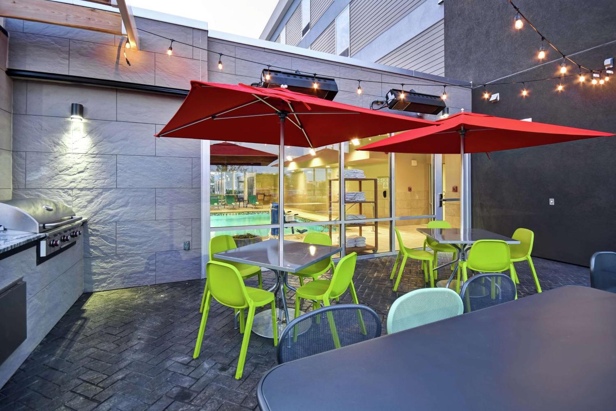 Home2 Suites By Hilton Тер От Екстериор снимка